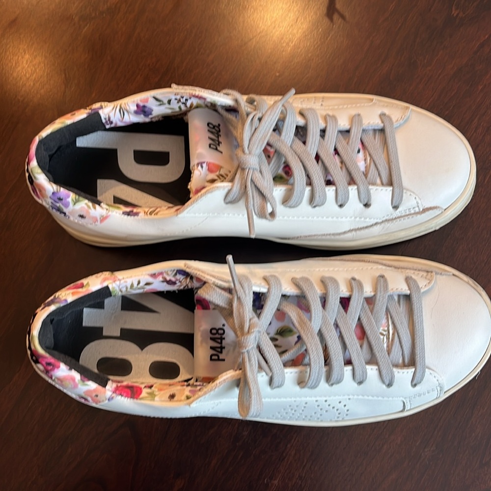 p448 Women’s sneaker. John Floral. Size 38. - Picture 2 of 5